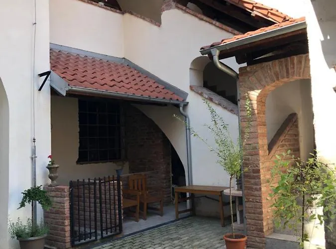 アパート Kovacska